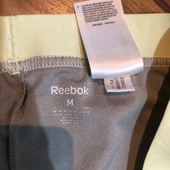 Reebok Play Dry Yoga Flare Leg Leggings - Picture 2 of 3